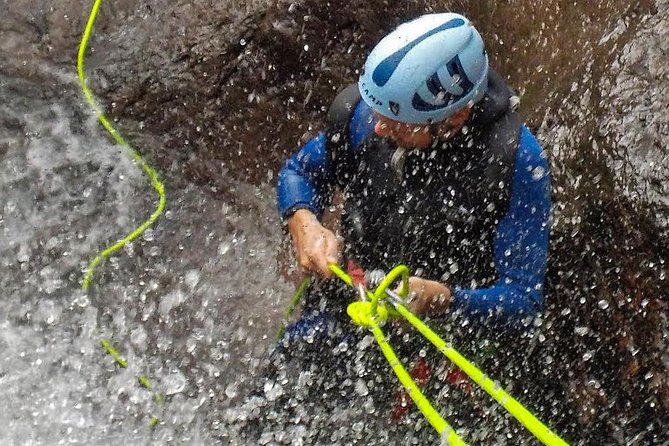 Canyoning Experience in Gran Canaria (Cernícalos canyon) - The morning pickup and small-group setup