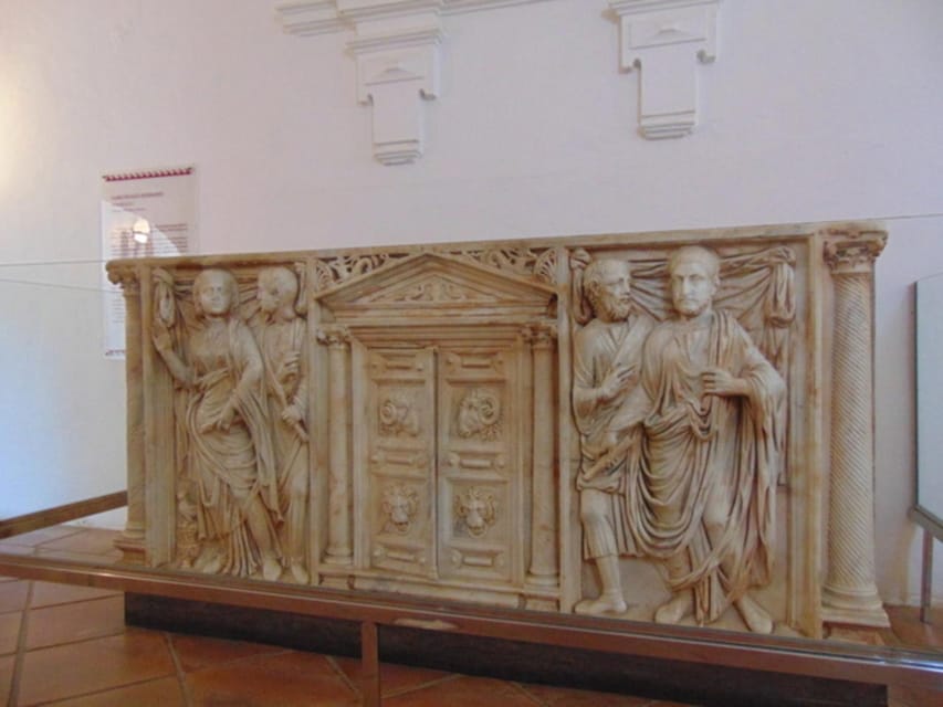 Cordoba: Alcazar of Christian Monarchs 1–Hour Guided Tour - The baths of Doña Leonor de Guzmán