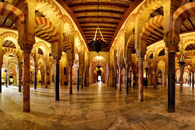 Cordoba & Carmona with Mezquita, Synagoge & Patios from Seville - Lunch and free time in Córdoba