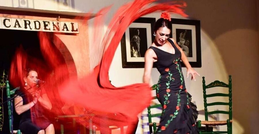 Córdoba: Flamenco Show Ticket with Drinks - Arriving at Tablao Flamenco El Cardenal