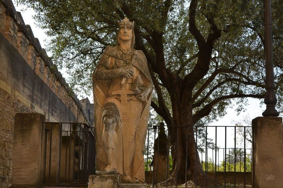 Cordóba: Gardens & Fortress of Catholic Monarchs Guided Tour - Is $35 a fair price?
