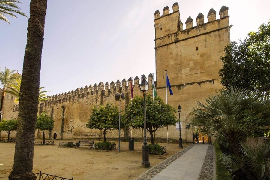 Córdoba Guided Tour of the Mosque, Jewish Quarter & Alcazar - The Alcázar area and the current renovation change