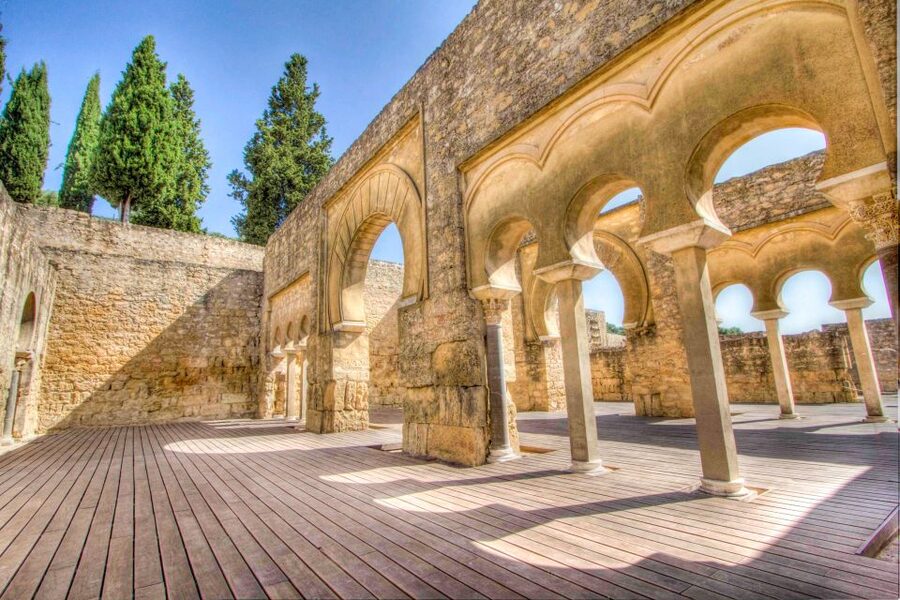 Cordoba: Half-Day Medina Azahara Guided Tour - The 90-minute walk through the palace-city