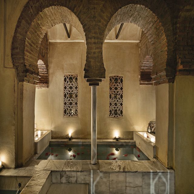 Córdoba: Hammam Al Ándalus Entry Ticket w/Optional Massage - What the massage and Kessa options add