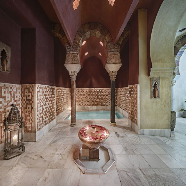 Córdoba: Hammam Al Ándalus Entry Ticket w/Optional Massage - Is $71 a fair price?