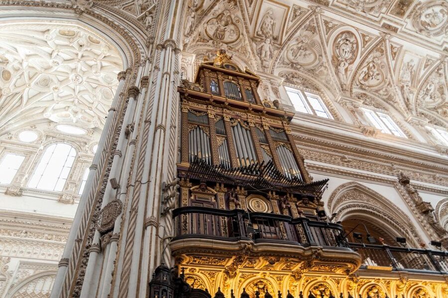 Cordoba: Jewish Quarter and Mosque-Cathedral Guided Tour - Why the Mosque-Cathedral is worth a guided visit