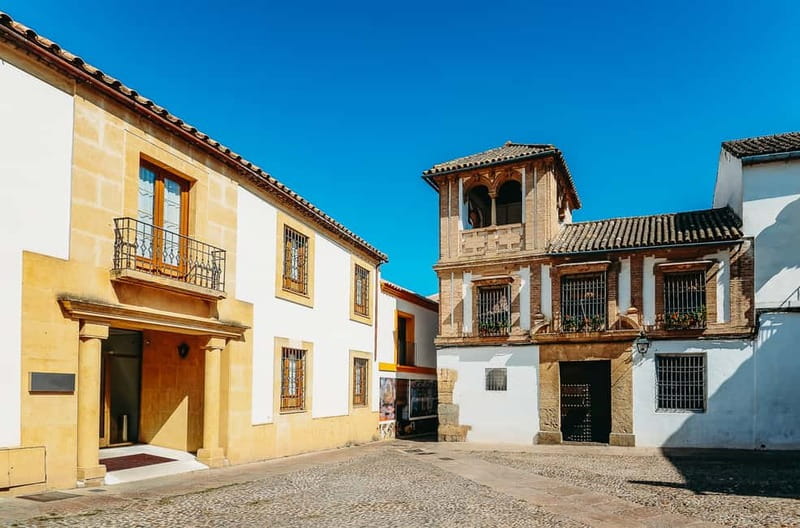 Córdoba: Jewish Quarter, Mosque, and Alcázar Tour - The Alcázar of the Christian Kings and its formal gardens