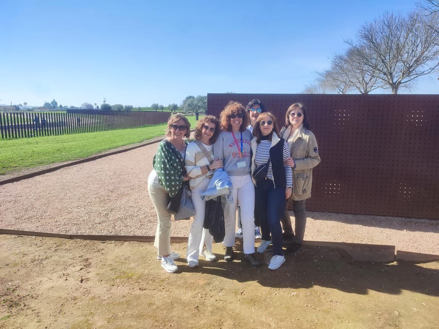 Cordoba: Medina Azahara Museum and Archaeological Site Tour - Spanish explanations and group listening