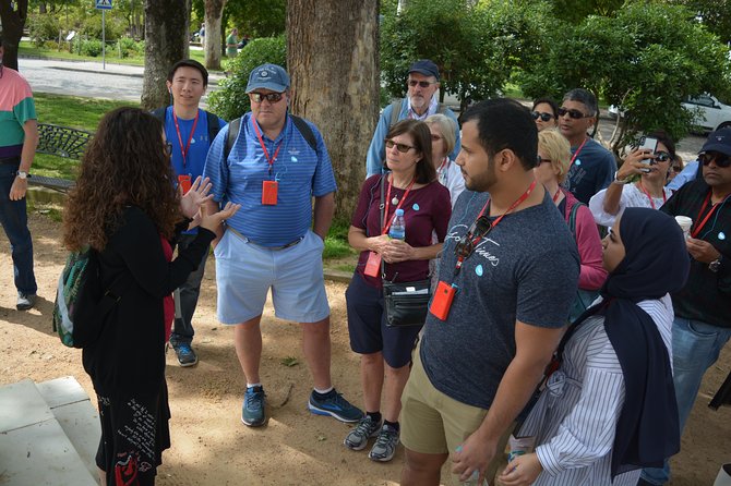 Cordoba Monuments Intensive Tour in English Tickets included - Guides, group size, and the English presentation