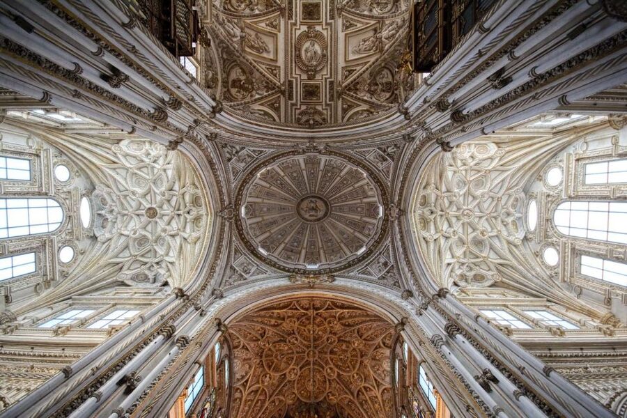 Cordoba Mosque-Cathedral: Skip-the-Line Guided Tour - What the 90-minute route feels like