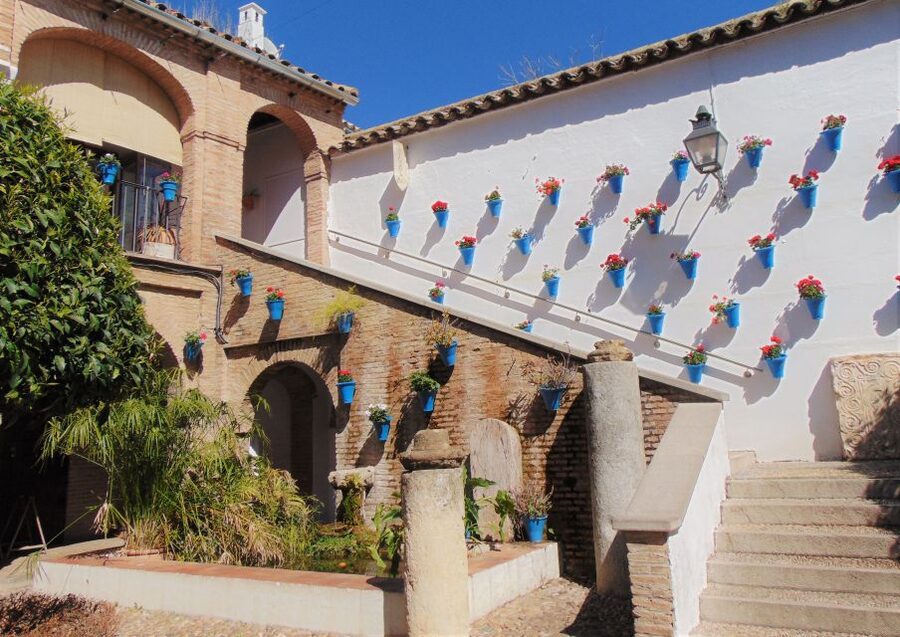 Córdoba Mosque, Jewish Quarter and Alcázar 3-Hour Tour - Who should book this Córdoba tour?