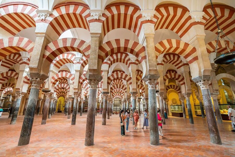 Córdoba: Skip-the-Ticket-Line Mosque-Cathedral Guided Tour - Shared or private tour?