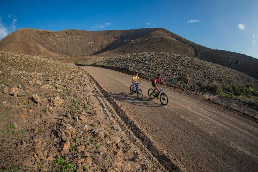 Corralejo: E-Bike Rental with Map to Popcorn Beach - Majanicho and the quiet north coast