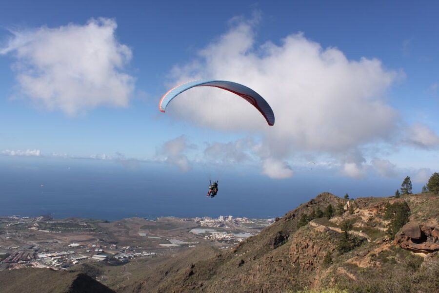 Costa Adeje: Tandem Paragliding Flight - Photos, videos, and the phone rule