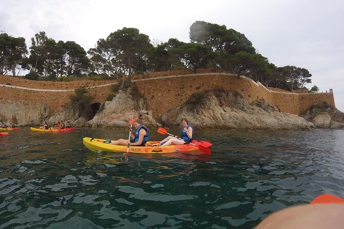 Costa Brava - Kayaking and Snorkeling "Sea Caves" Tour - What the guide adds to the experience