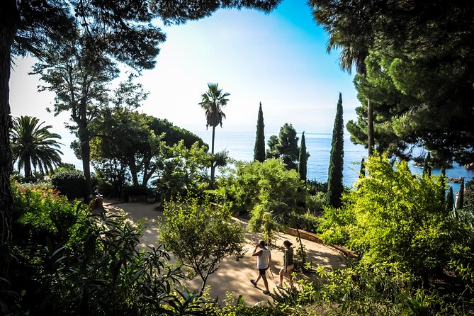 Costa Brava & Medieval Village Tour with Lunch - What the guides add to the day
