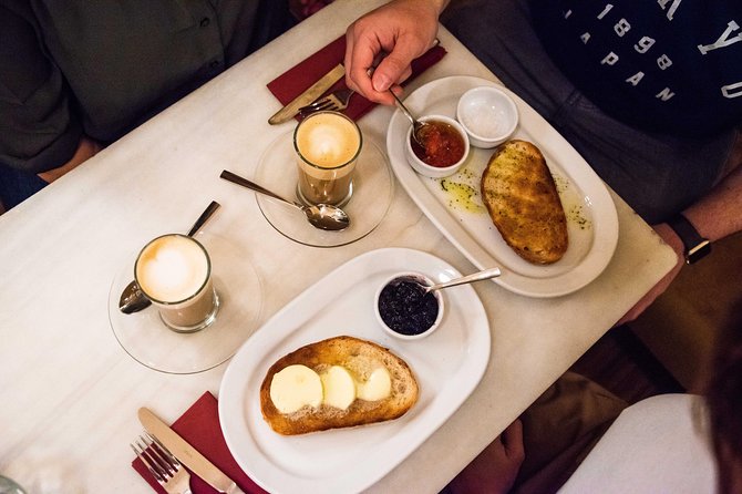 De Mercados: A Neighborhood Market and Food Tour - Mercado Barceló and the art of shopping locally