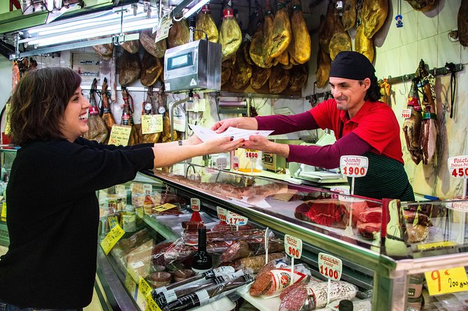 De Mercados: A Neighborhood Market and Food Tour - Timing, meeting point, and group comfort