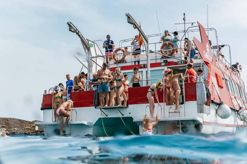 Desde Corralejo: Lobos Island Ferry with Optional Transfer - Key points to know before you book