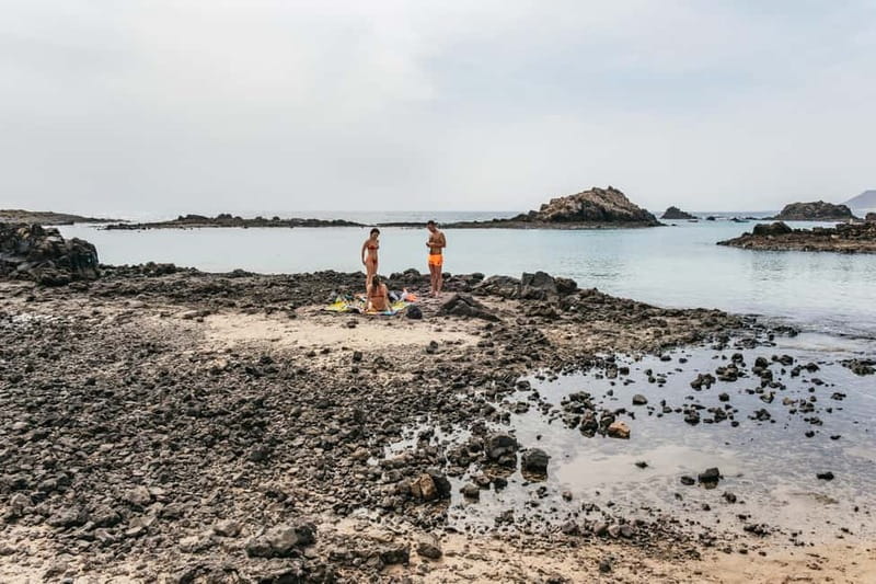 Desde Corralejo: Lobos Island Ferry with Optional Transfer - A quick ferry ride from Corralejo