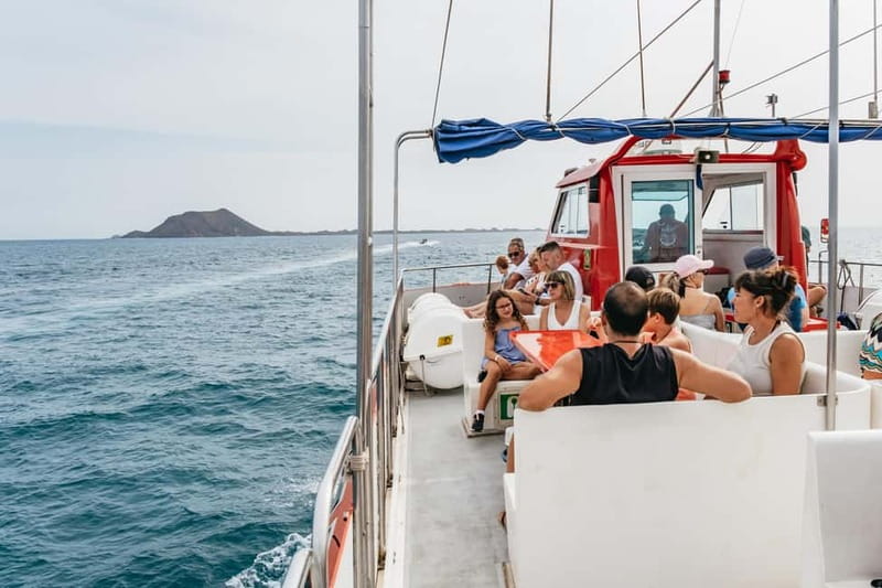 Desde Corralejo: Lobos Island Ferry with Optional Transfer - Arriving at Lobos Island