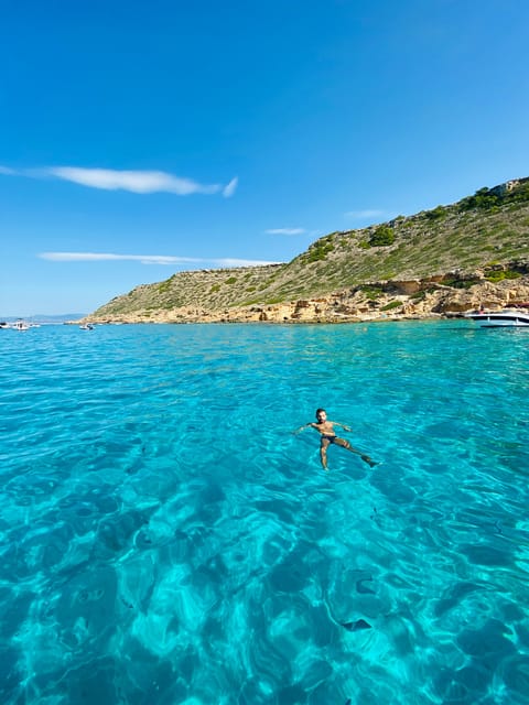 El Arenal: Private Mallorca Boat Rental (No License Needed) - Following the coast toward Cala Blava