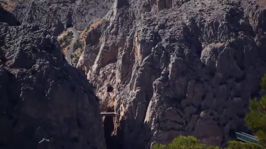 El Chorro: Caminito del Rey Gorge Route Guided Walking Tour - Why the Gaitanes Gorge is worth the trip