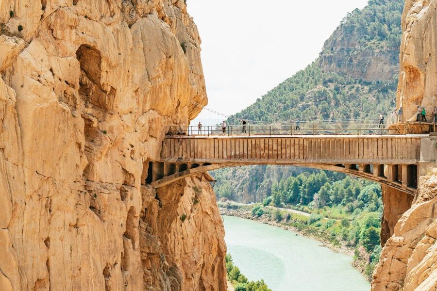 El Chorro: Caminito del Rey Guided Tour with Shuttle Bus - The shuttle ride to the north entrance