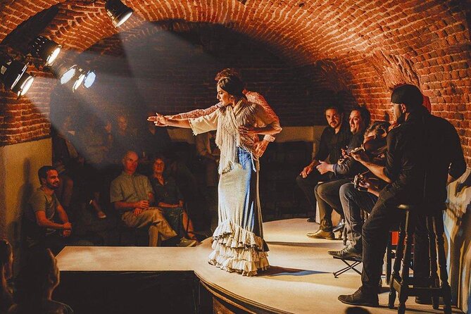 Essential Flamenco: Pure Flamenco Show in the Heart of Madrid - Why flamenco newcomers should consider it