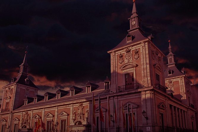 Evening Walking Tour: Spanish Inquisition & Legends of Old Madrid - Plaza de la Villa and old city tales