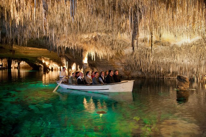 Explore Mallorca: Majorica Pearl Shop and Caves of Drach - The concert is the real showstopper