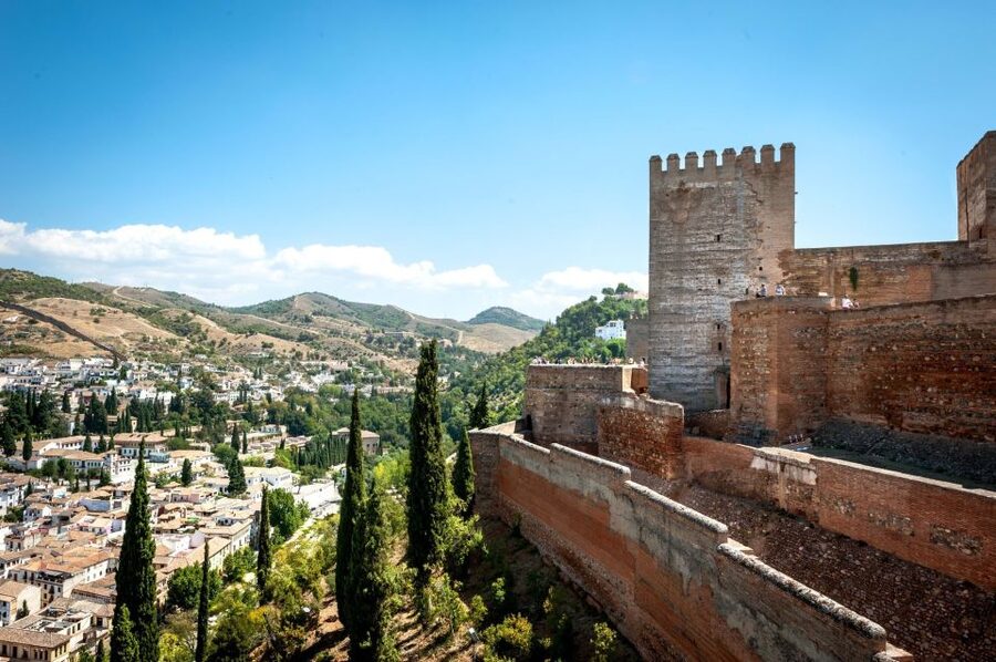 Fast-Track Alhambra & Nasrid Palaces Guided Tour - Charles V Palace and the Mosque Baths