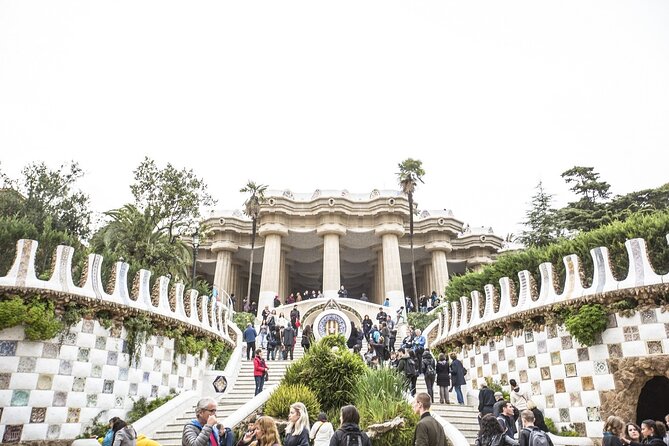 Fast Track Sagrada Familia & Park Guell the best of Gaudí - Park Güell and Gaudí’s outdoor imagination