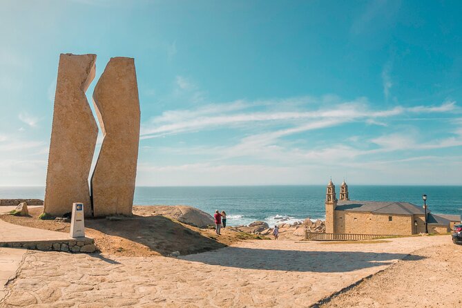 Finisterre and Costa da Morte: The Most Complete Tour of Santiago - Ézaro Waterfall and the power of water