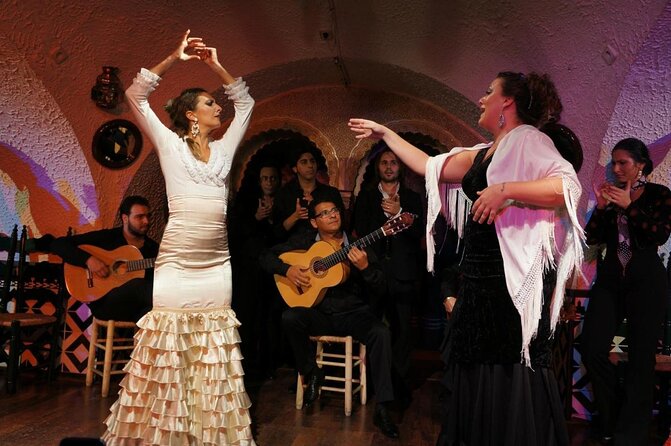 Flamenco Night at Tablao Cordobes in Barcelona - Why Tablao Cordobes feels different from a large theater