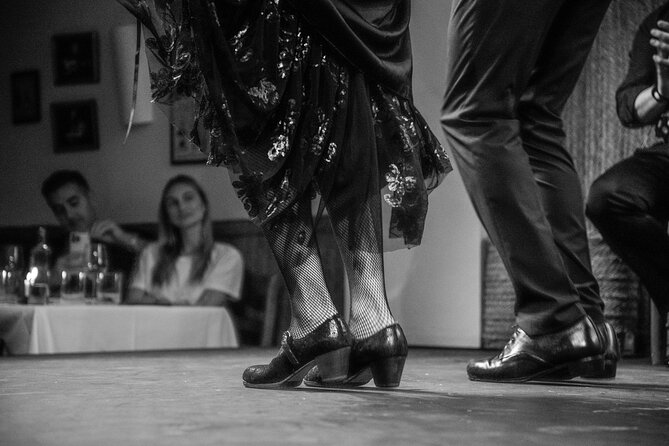 Flamenco Show at the Tablao de la Villa Madrid - What happens during the one-hour performance