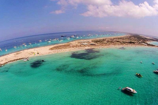 Formentera Day Trip from Ibiza on Private Luxury Catamaran - What the catamaran includes onboard