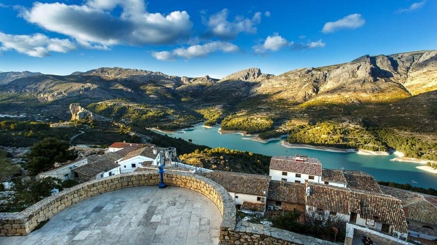 From Alicante/Benidorm: Guadalest & Algar Waterfalls Tour - Food, clothing, and practical preparation