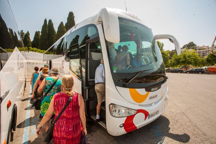 From Barcelona: Costa Brava Day Tour with Boat Trip - Lloret de Mar: beaches, streets, and St. Roma
