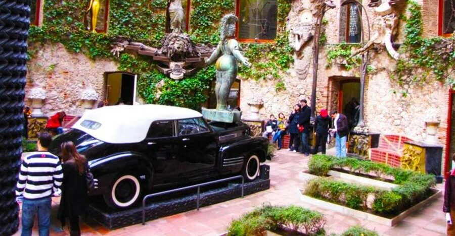 From Barcelona: Dalí Triangle and Cadaques Tour - Key points to know before booking