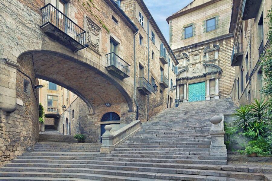 From Barcelona: Girona, Game of Thrones Tour - San Félix Church and the first Gothic views