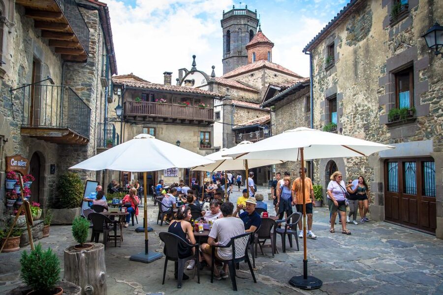 From Barcelona: Medieval Villages Day Tour - Besalú, where the medieval story begins