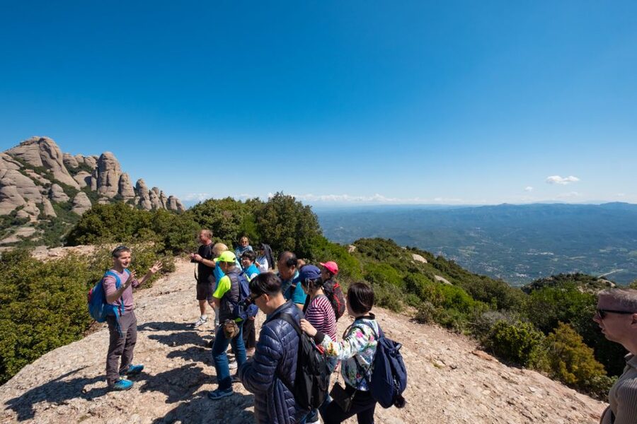 From Barcelona: Montserrat Monastery, Easy Hike, Cable Car - The 55-minute ride from Passeig de Gràcia