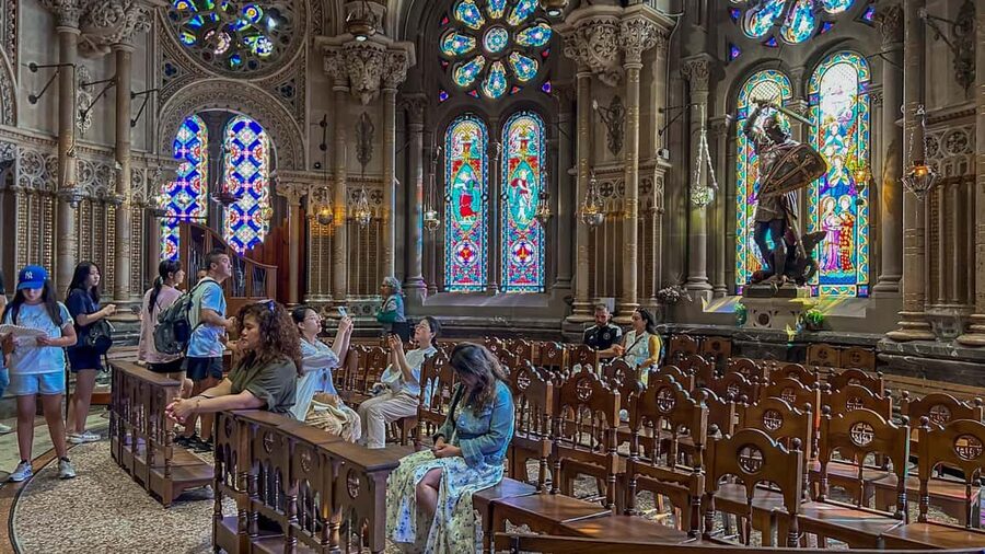 From Barcelona: Montserrat Tour, Rack Railway & Licor Taste - Who should choose this Montserrat trip?