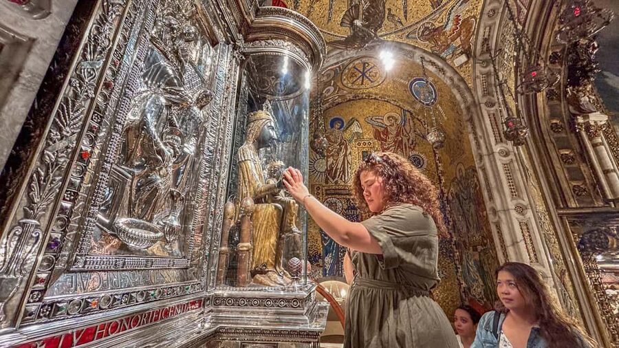 From Barcelona: Montserrat Tour, Rack Railway & Licor Taste - Why Montserrat makes a fine escape from Barcelona