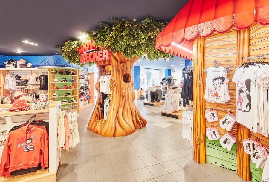 From Barcelona: PortAventura Theme Park Ticket & Transfer - Shows, parades, and the 4D theater
