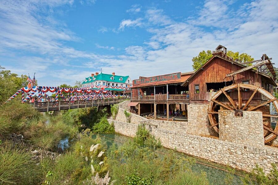 From Barcelona: PortAventura Theme Park Ticket & Transfer - Food, shade, and practical comfort