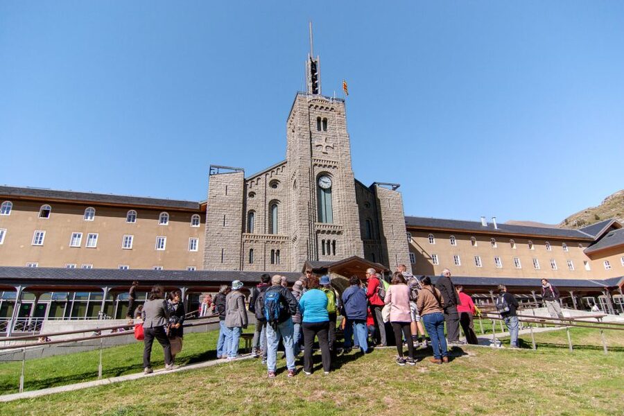 From Barcelona: Pyrenees Mountains Day Tour - Key points to know before booking