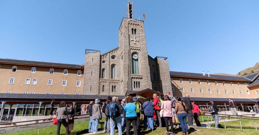 From Barcelona: Pyrenees Mountains Day Tour - Why this makes a good escape from Barcelona