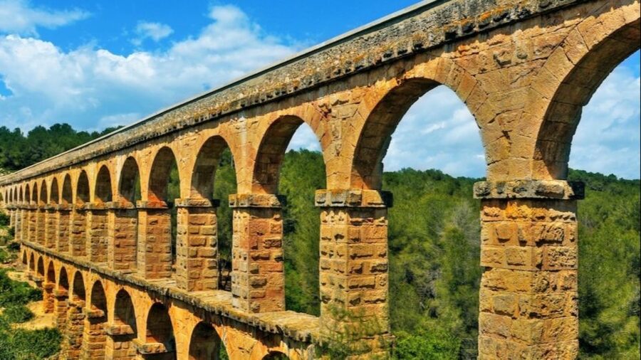 From Barcelona: Tarragona & Sitges Full Day Tour with Pickup - Tarragona’s Archaeological Promenade and Roman Walls